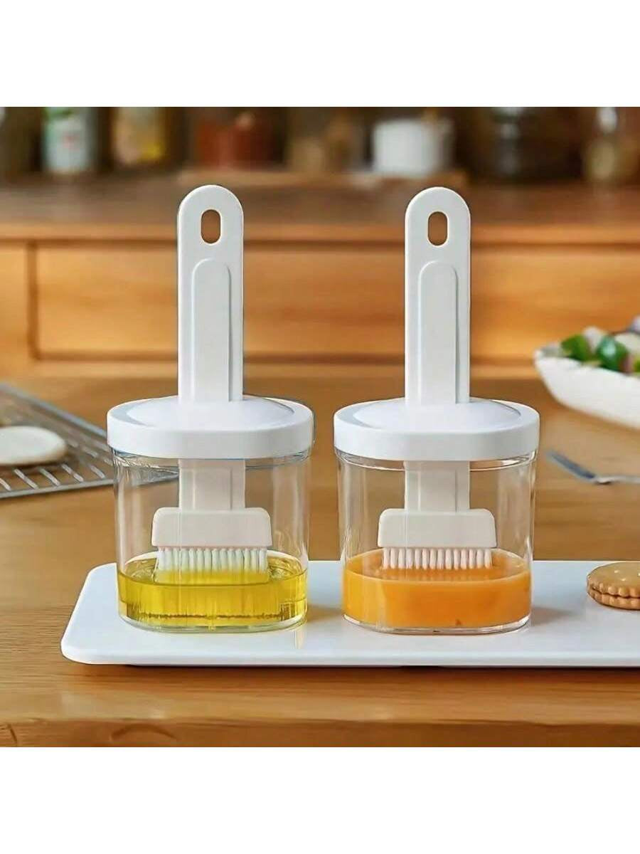 1Pc Oil Brush with Bottle, High Temperature Resistant for Home Kitchen. Can Be Used for Pancakes, Honey, Seasonings or Barbecue.