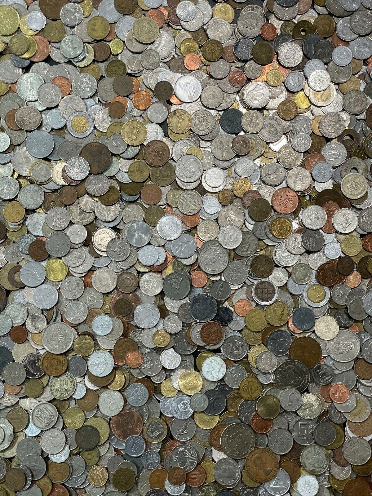 Nice Mixed Bulk Lot of 100 Assorted Worldwide Coins! Excellent Assortment!