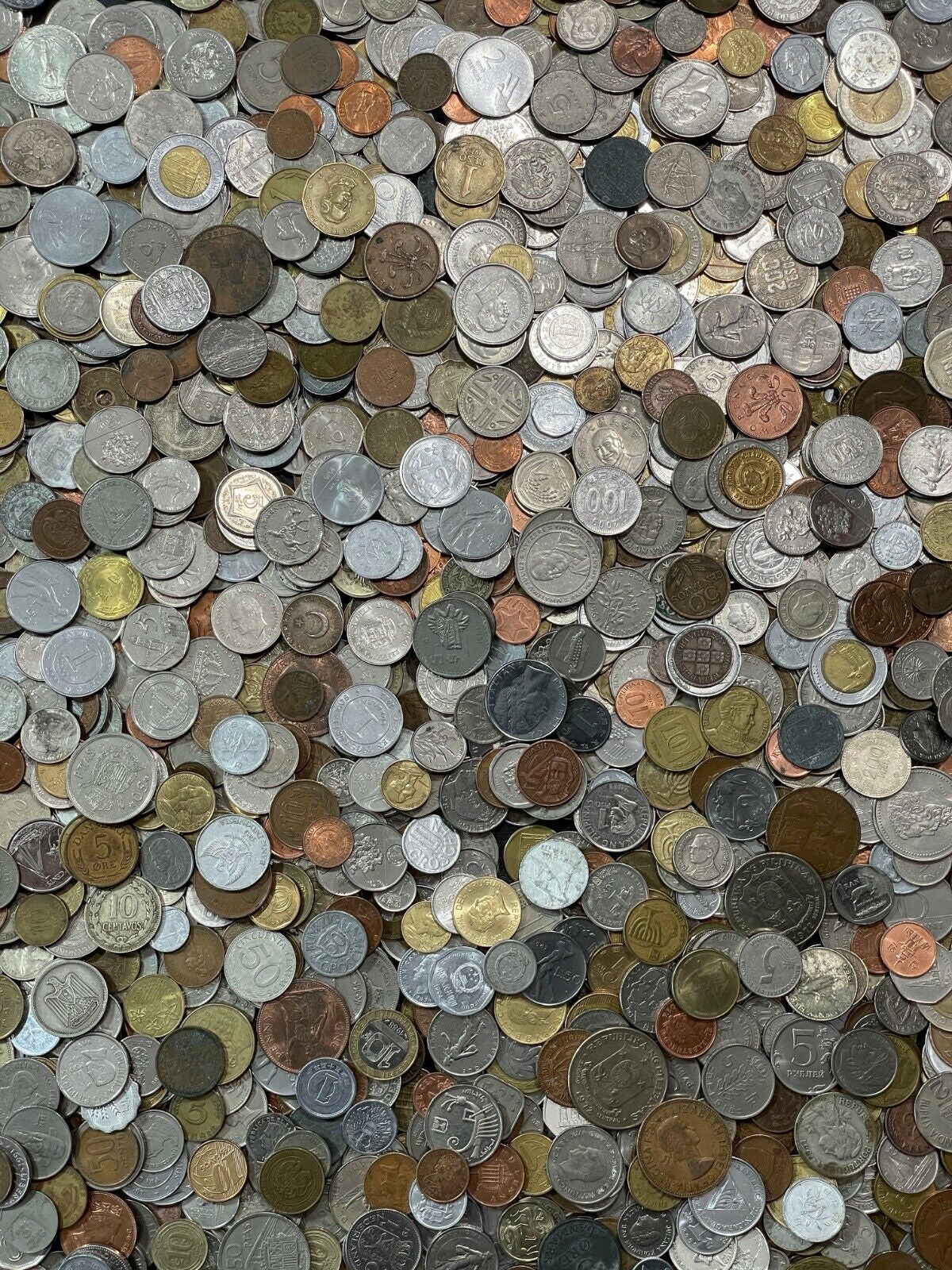 Nice Mixed Bulk Lot of 100 Assorted Worldwide Coins! Excellent Assortment!