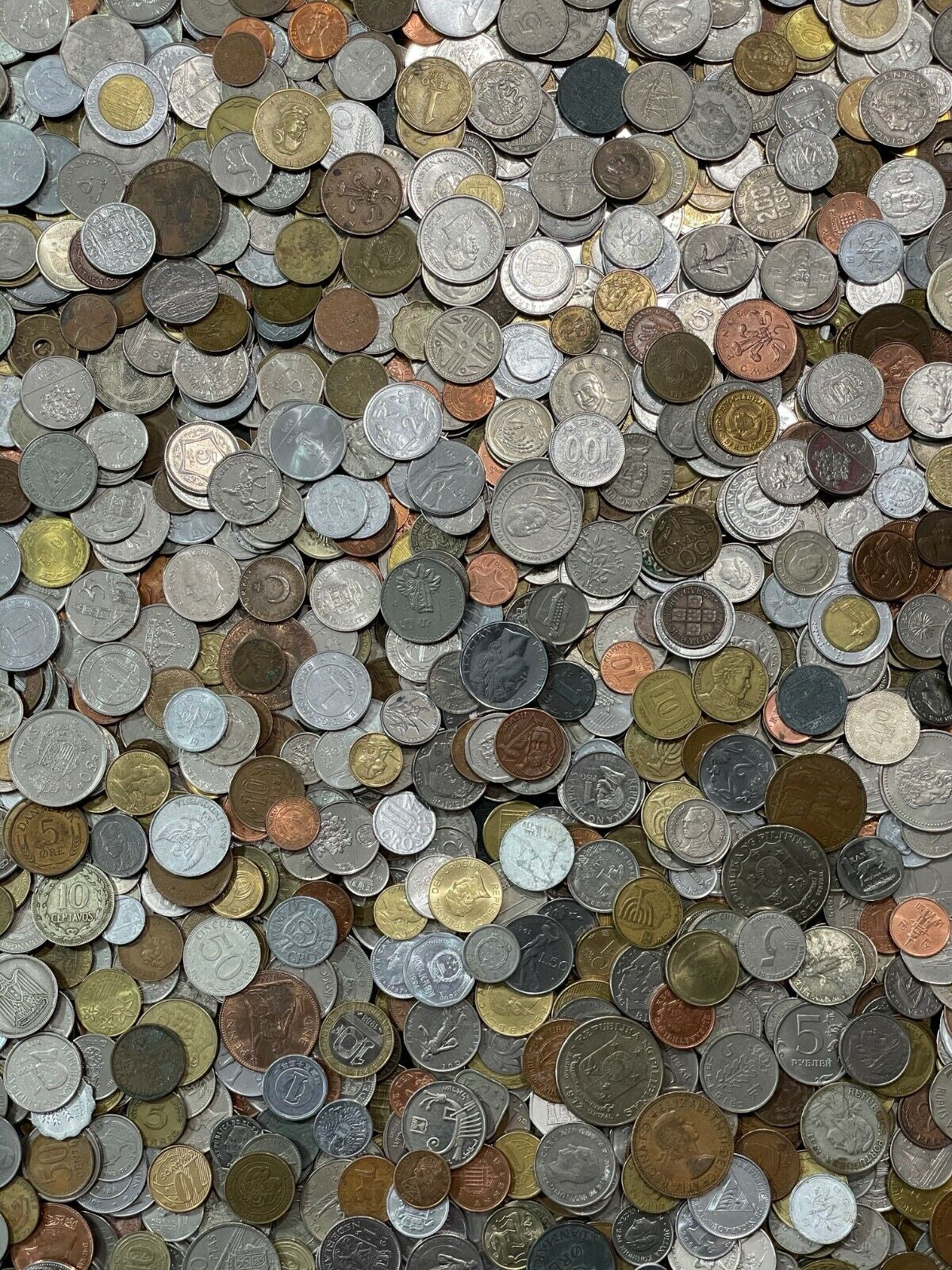 Nice Mixed Bulk Lot of 100 Assorted Worldwide Coins! Excellent Assortment!